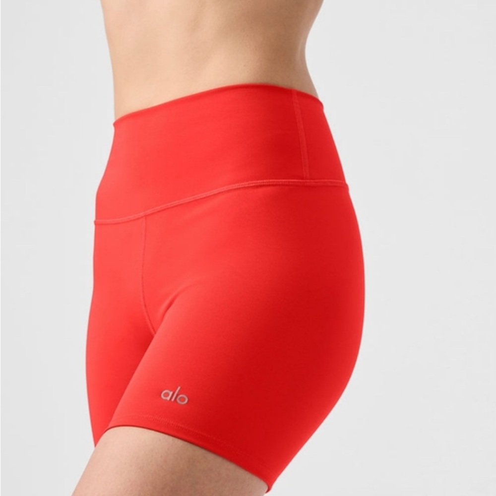 ALO Yoga Airlift Energy Short